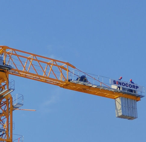 Construction Tour plate, grue fixe, fondation de type industriel